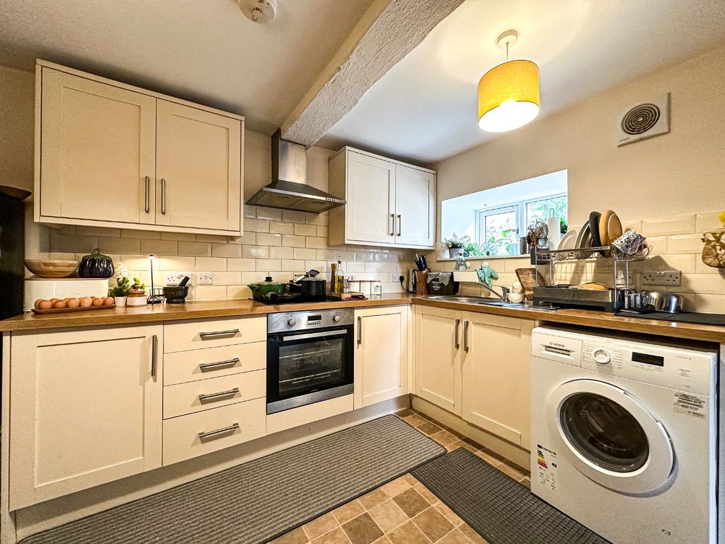 Property photo 2 of 12 4414126
