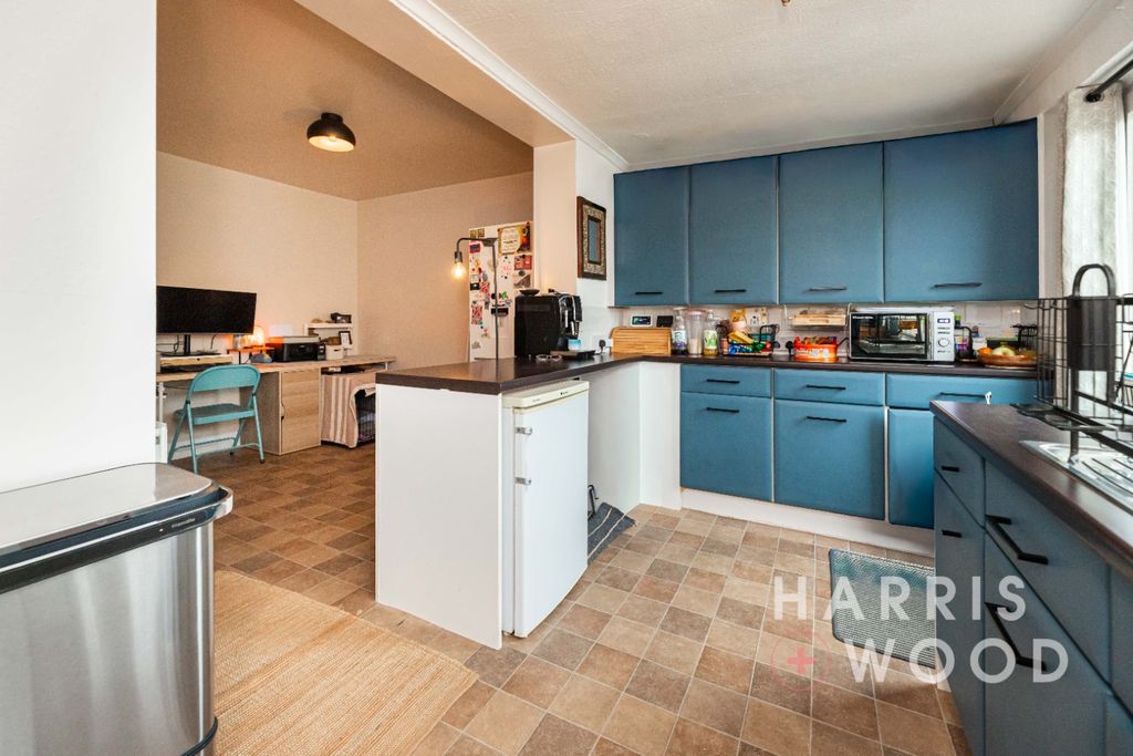 Property photo 3 of 26 4583639