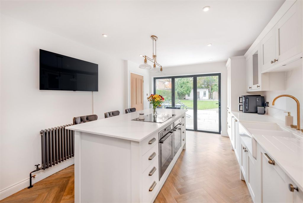 Property photo 3 of 29