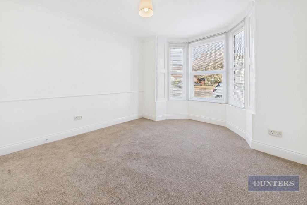 Property photo 3 of 8 Cam05152G0-Pr0057-Still010.Jpg