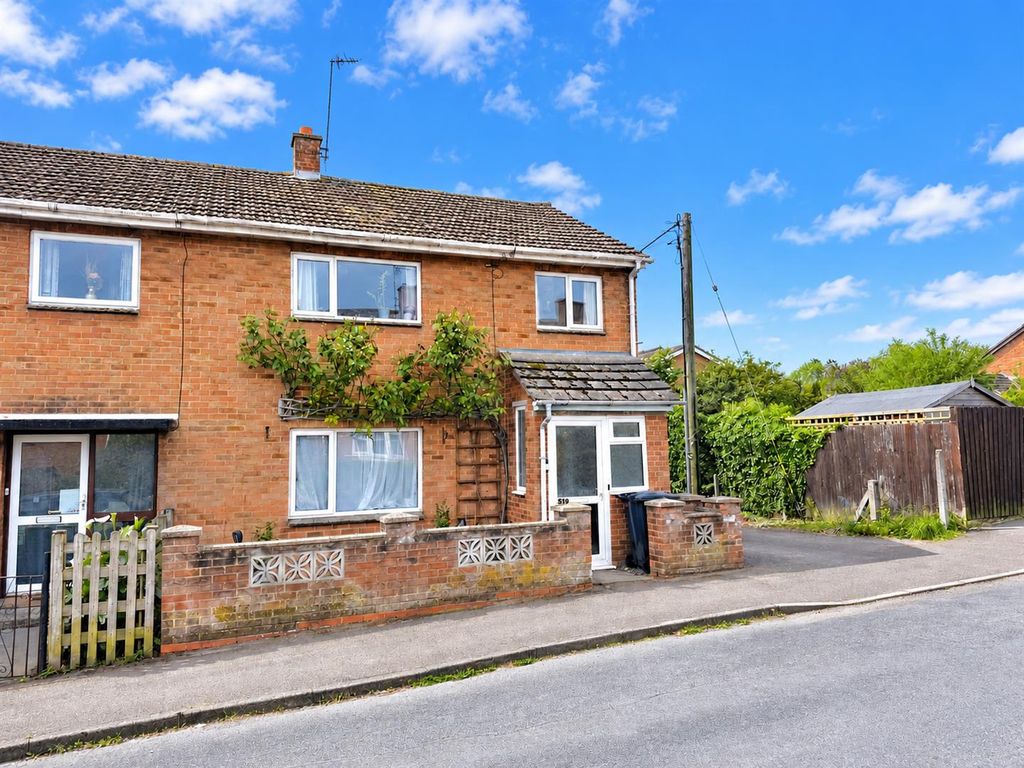 Property photo 1 of 11