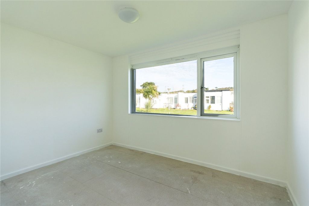 Property photo 3 of 7 Picture No. 01