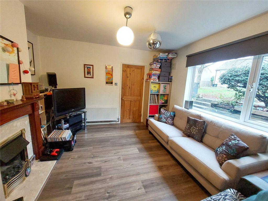Property photo 2 of 15 Picture No. 19