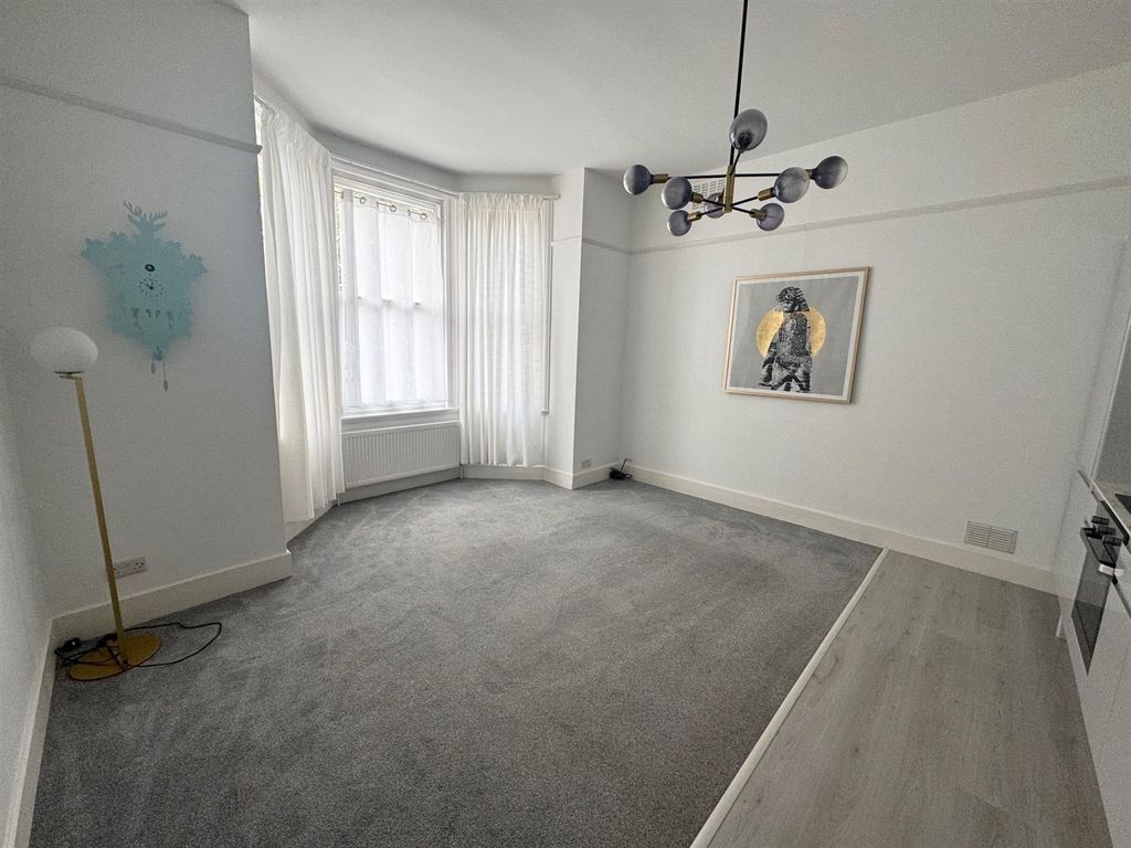 Property photo 2 of 5 Img_2749.Jpeg