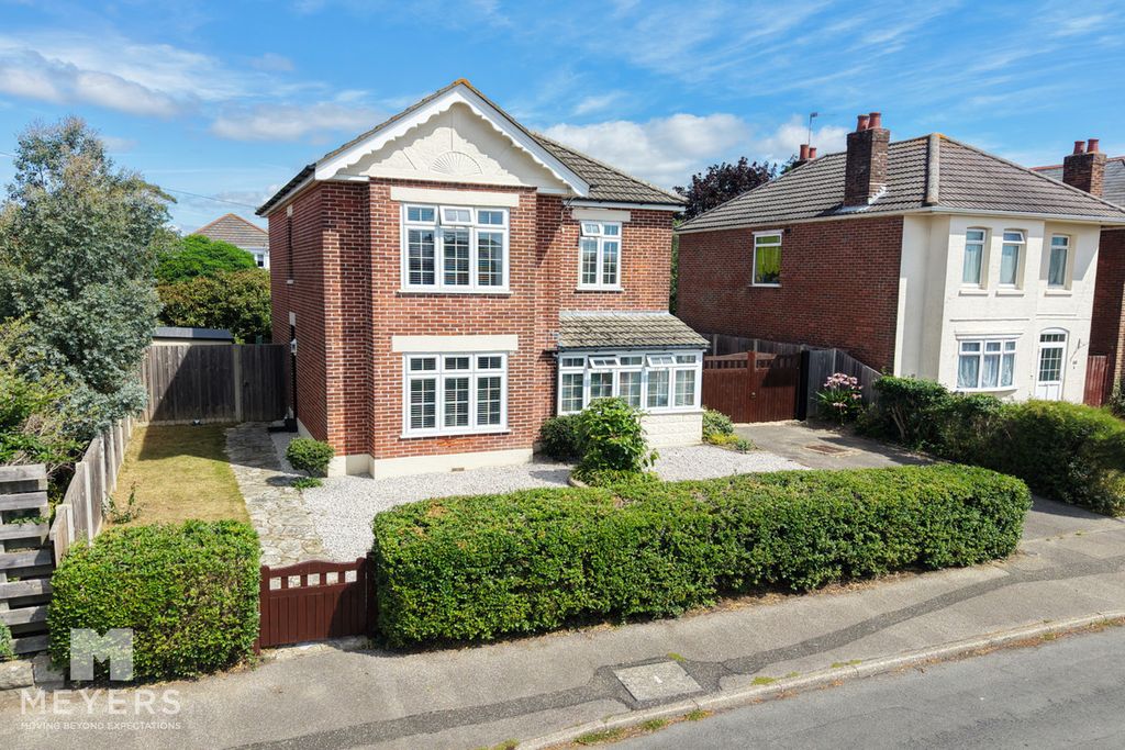 Property photo 1 of 34