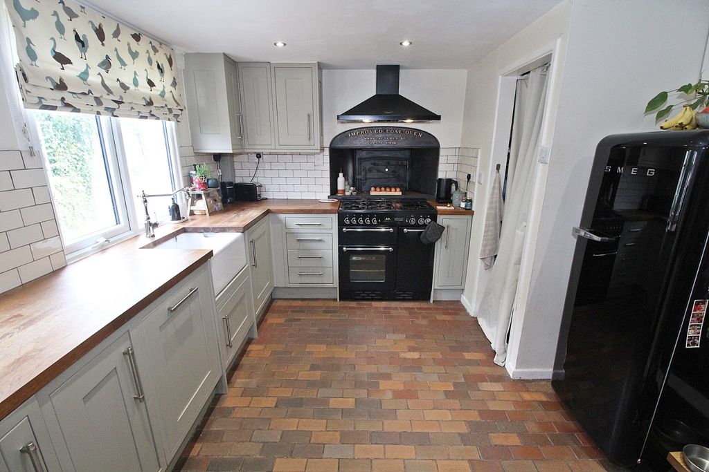 Property photo 3 of 17 2655935