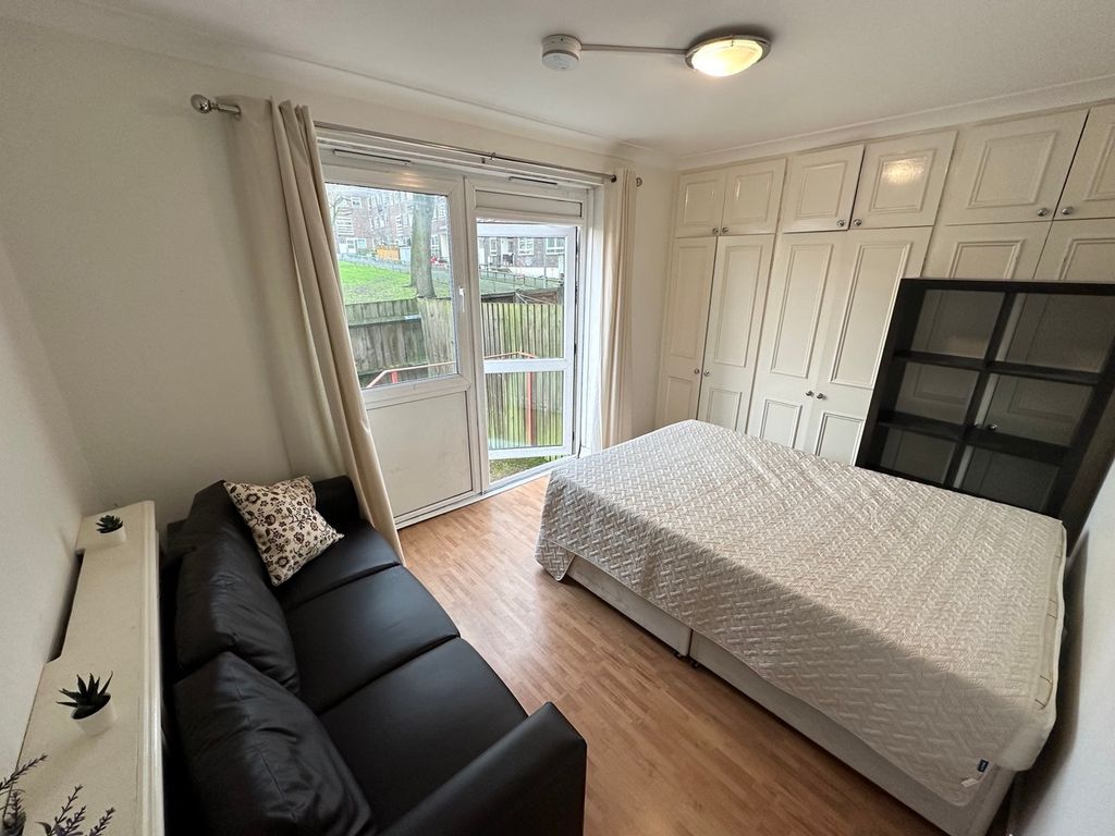 Property photo 1 of 17 Room C + Garden