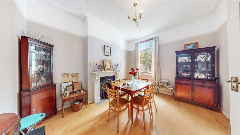 Property photo 2 of 15 Picture No. 20