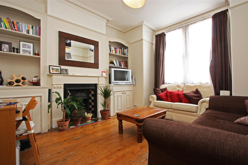 Property photo 3 of 6