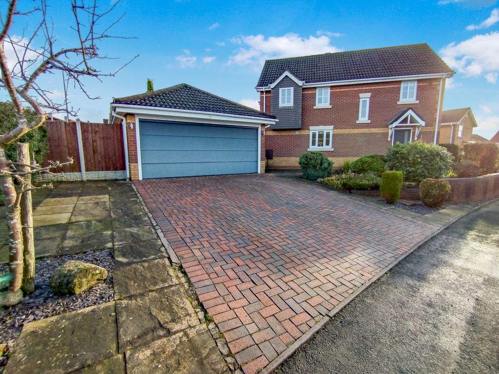 Property photo 1 of 27
