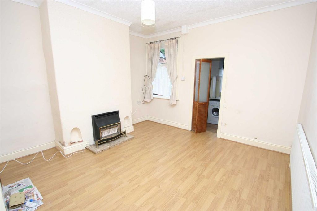 Property photo 2 of 7