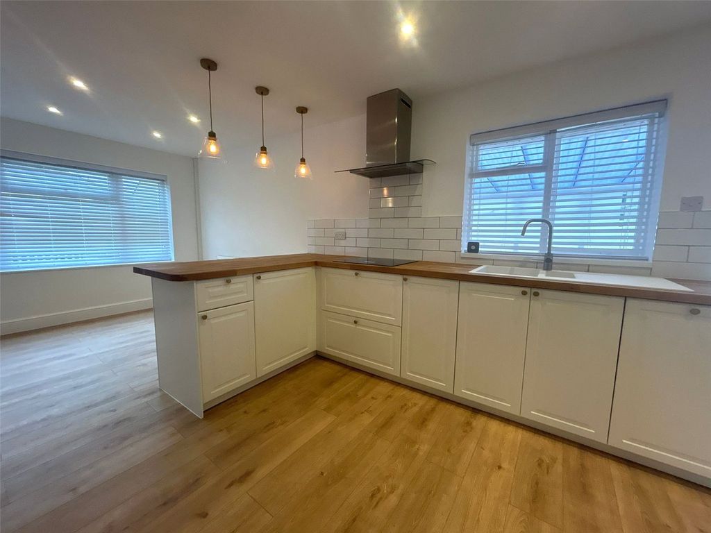 Property photo 3 of 24 Picture No. 40