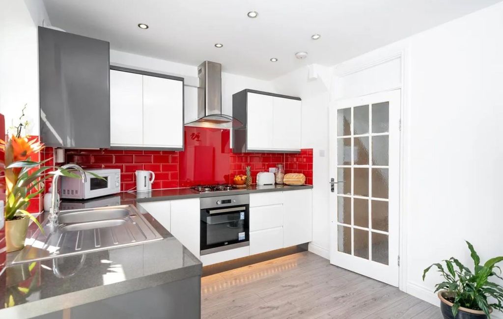 Property photo 2 of 9 2.Jpg