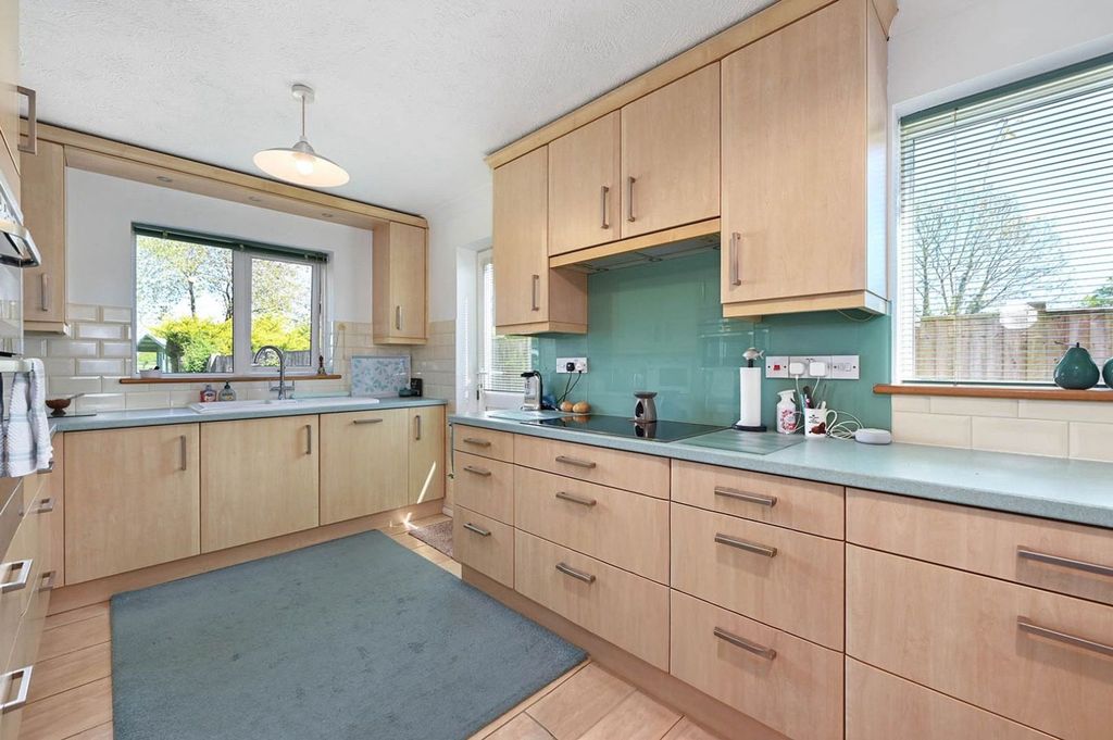 Property photo 3 of 19