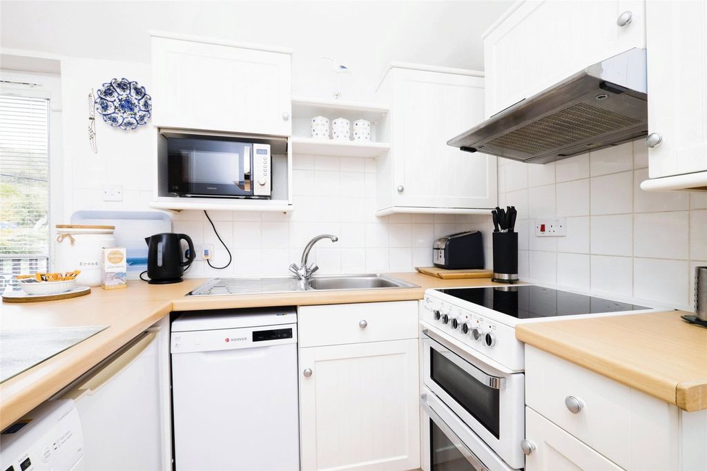 Property photo 2 of 13 Kitchen