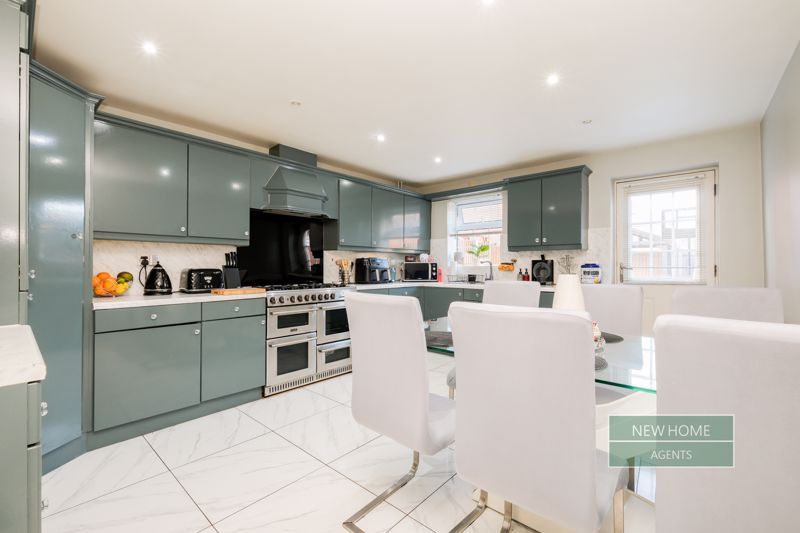 Property photo 2 of 12 Photo 7