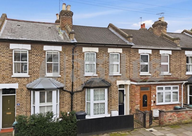 Property photo 1 of 16 Photo 5