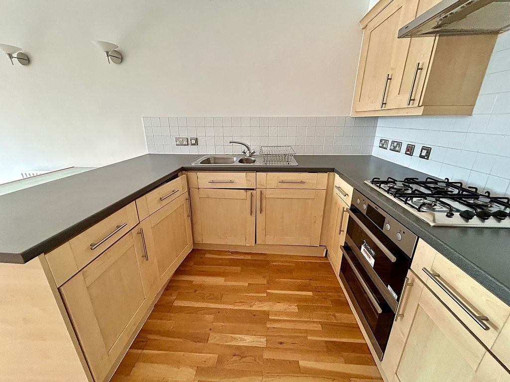 Property photo 2 of 17 Kitchen