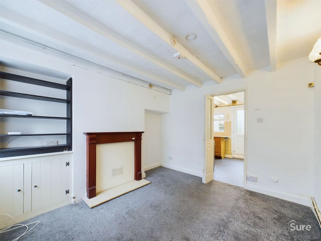 Property photo 2 of 7