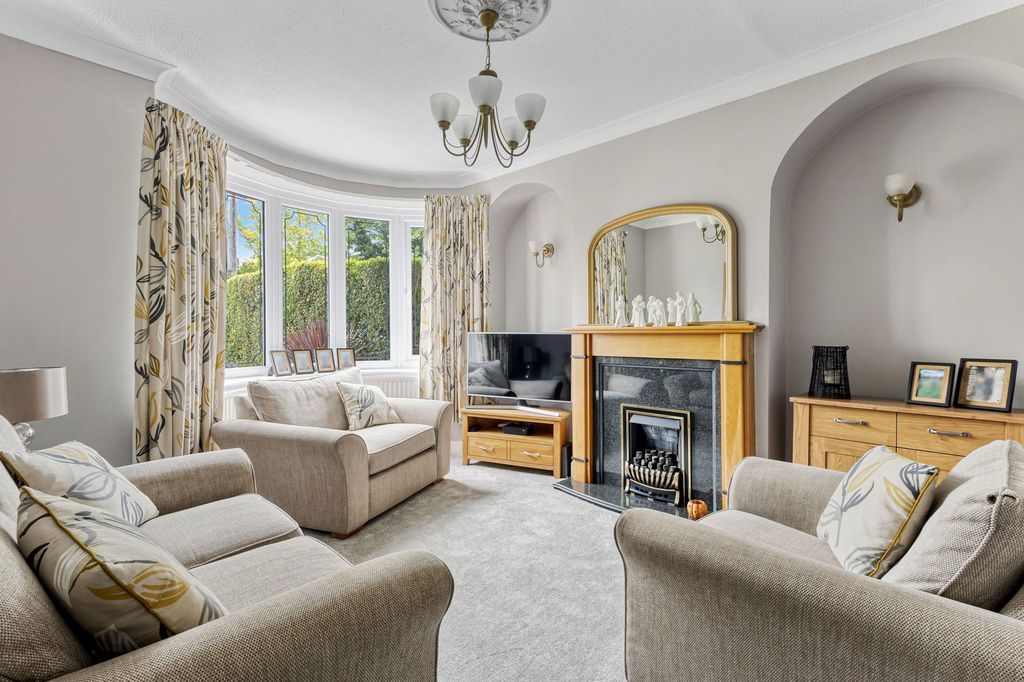 Property photo 2 of 25