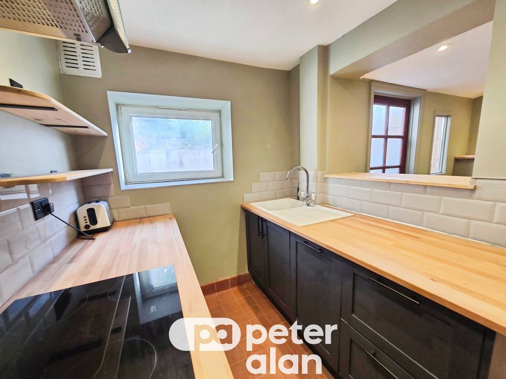 Property photo 3 of 13