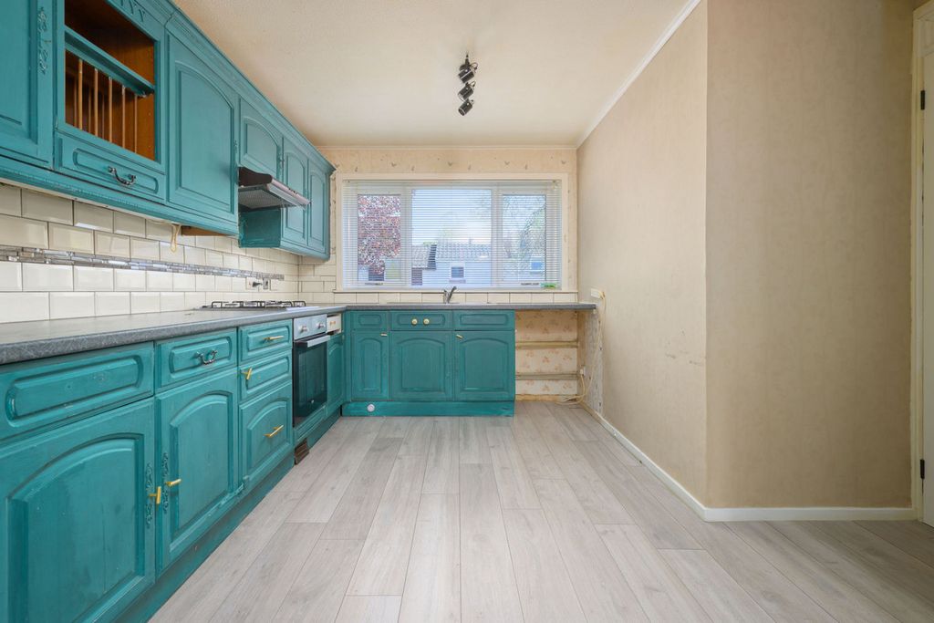Property photo 3 of 24