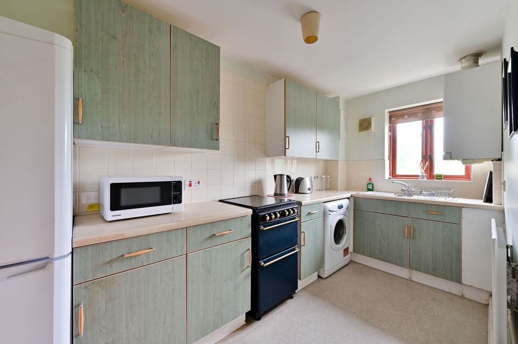 Property photo 2 of 5