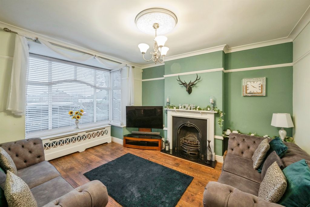 Property photo 3 of 22