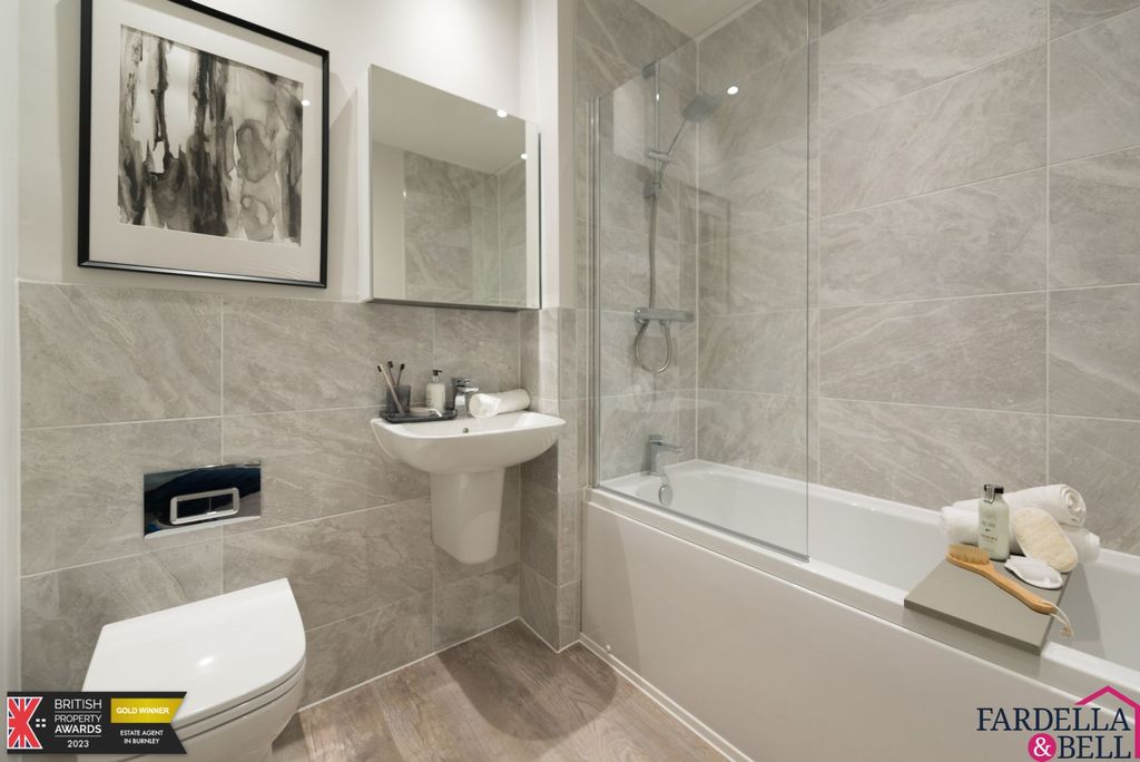 Property photo 3 of 9