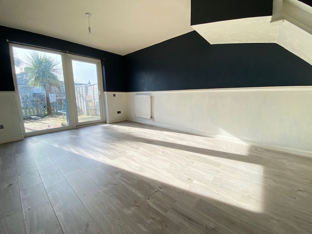 Property photo 2 of 10 Not Specified