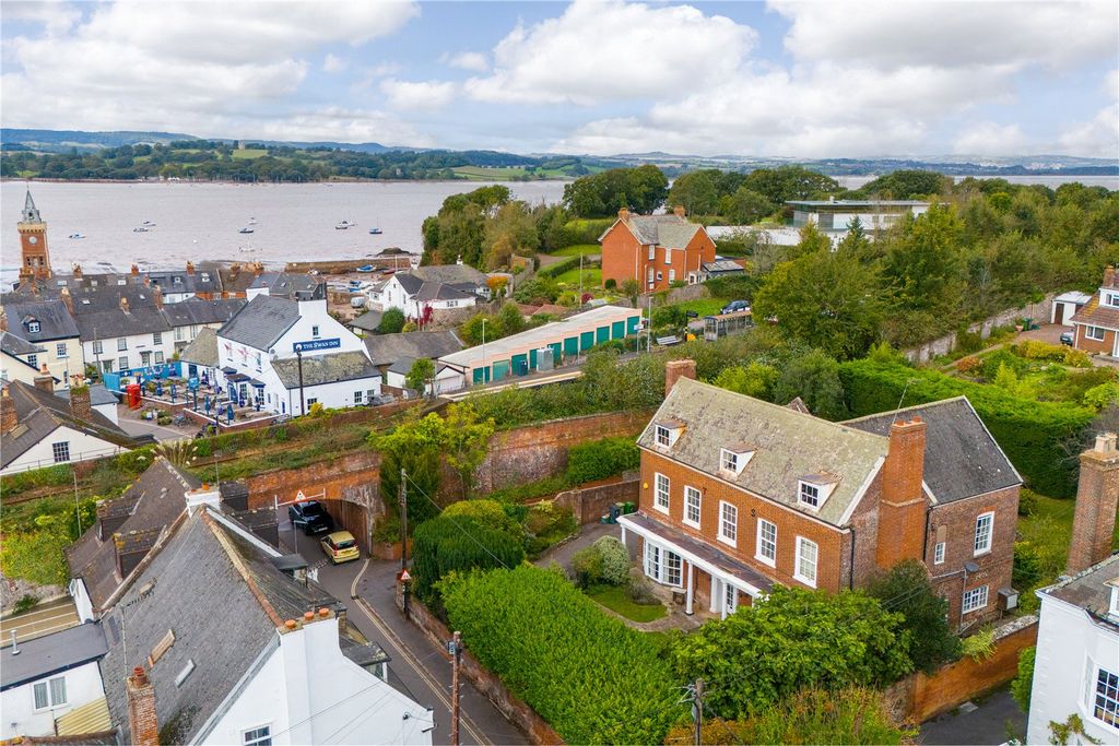 Property photo 1 of 19 Queen Anne House