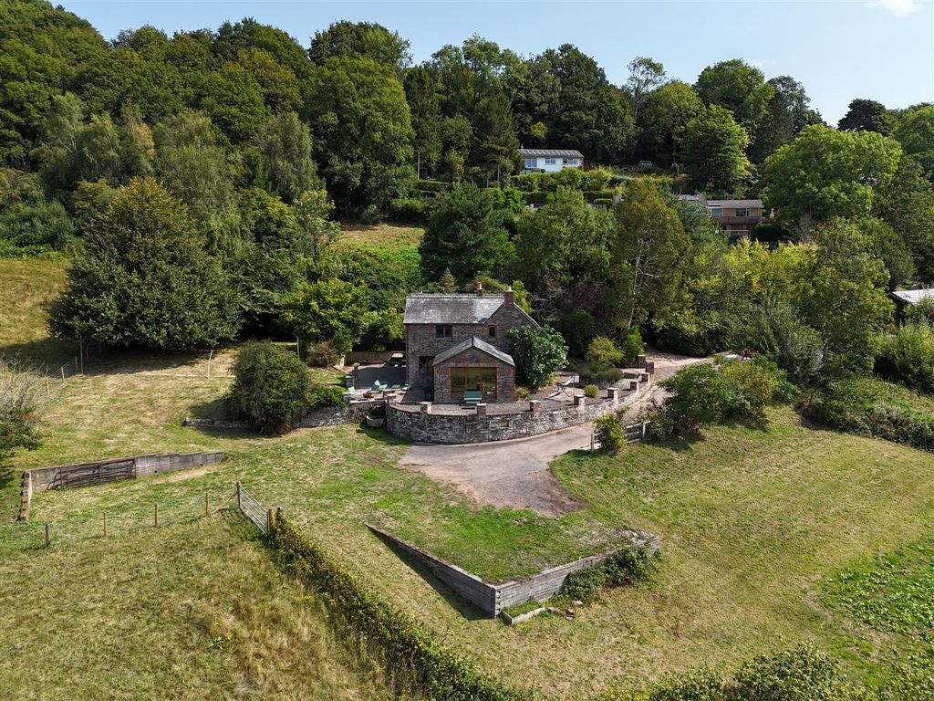 Property photo 1 of 42 Gardens And Grounds