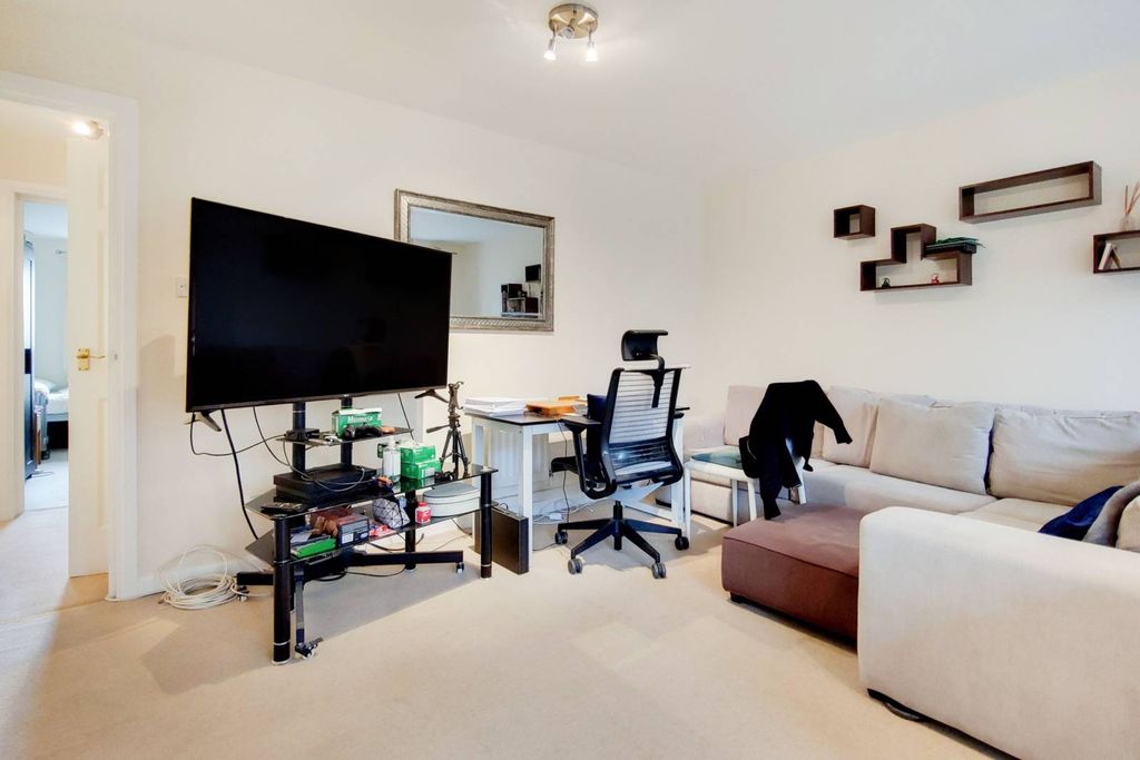 Property photo 3 of 14