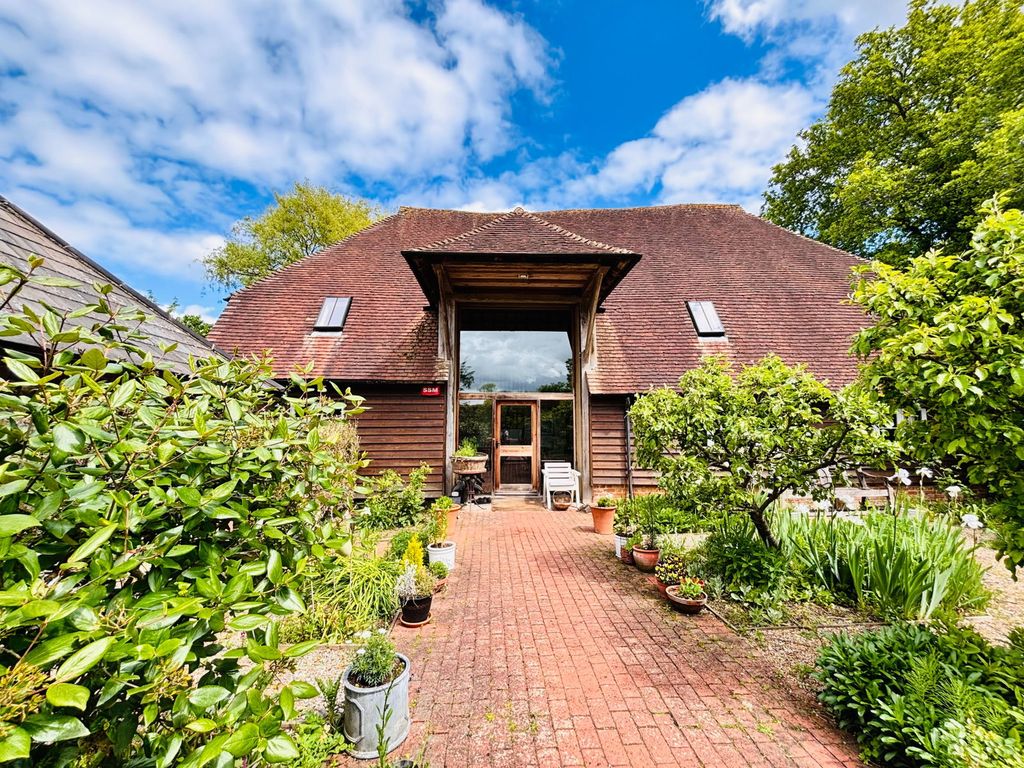 Property photo 3 of 44
