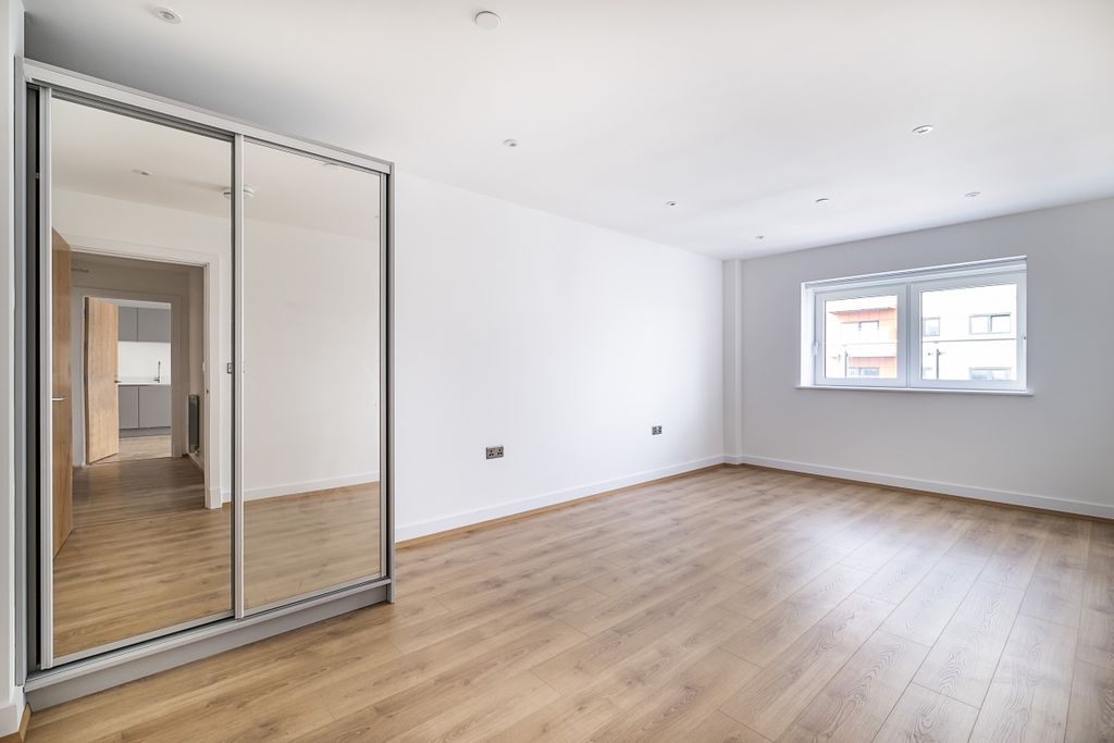 Property photo 1 of 3 1001-Moon-Sail-001