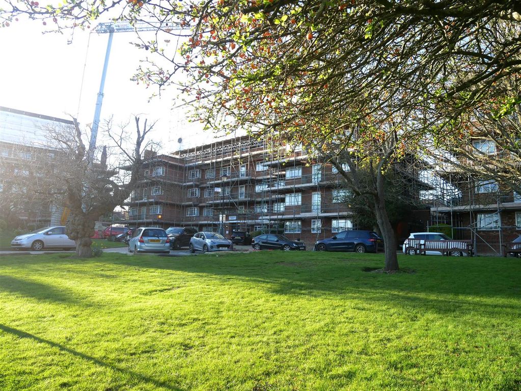 Property photo 1 of 7 P1040495.Jpg