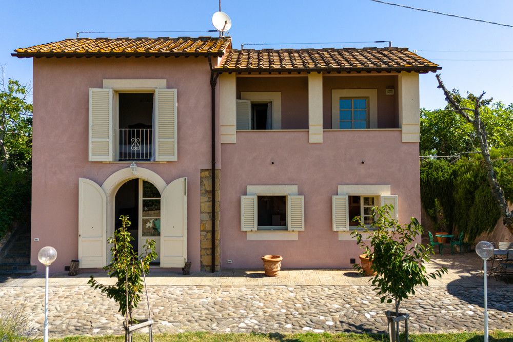 Property photo 1 of 30