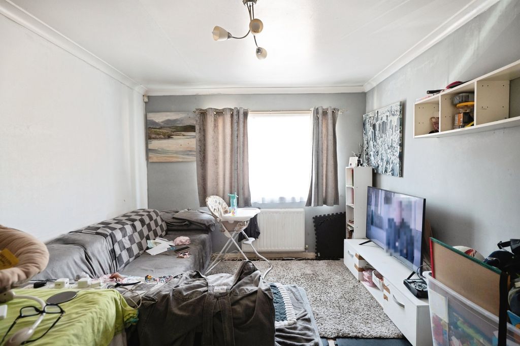 Property photo 2 of 11 Pbox-Img.Jpg