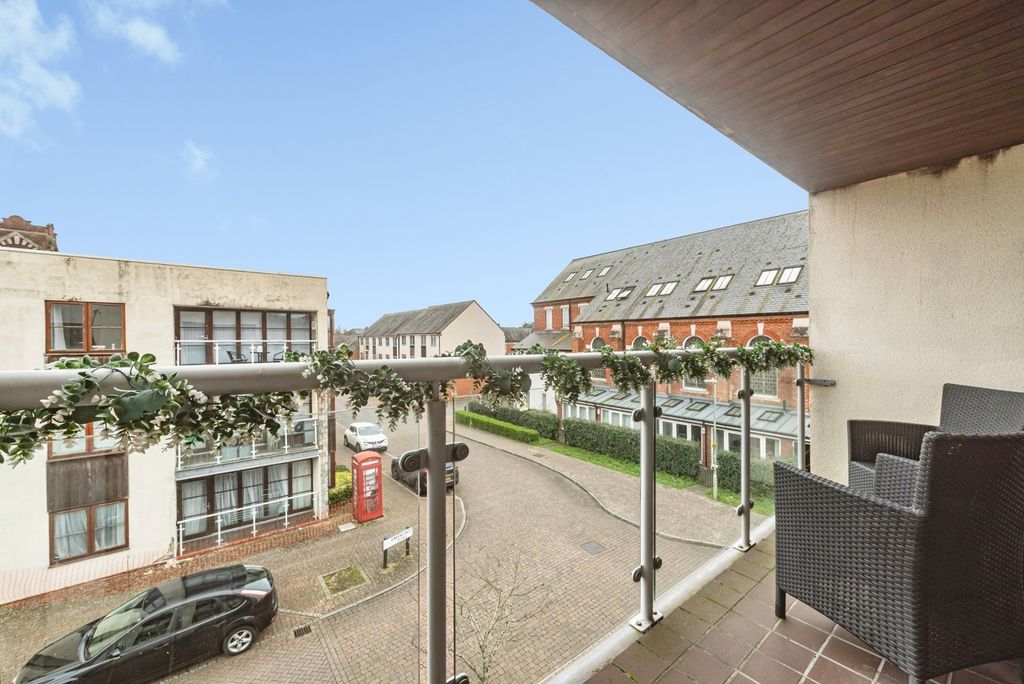 Property photo 2 of 20 Pbox-Img.Jpg