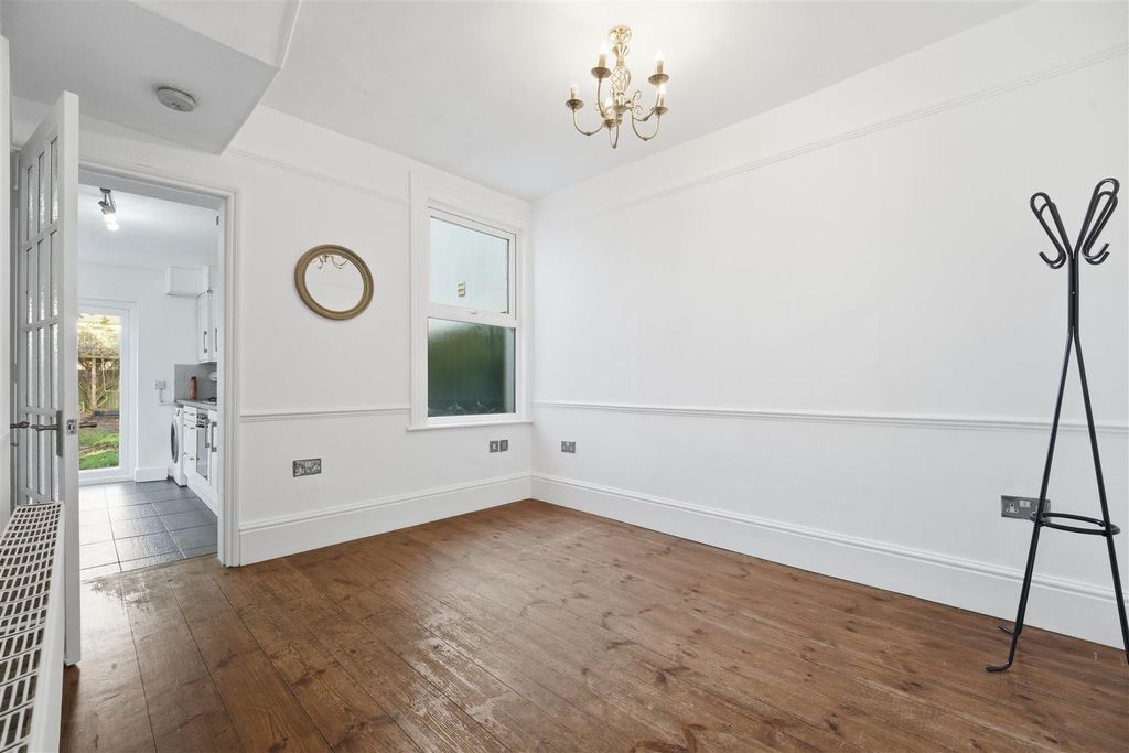 Property photo 3 of 14 56 St Marks Dining Room.Jpg