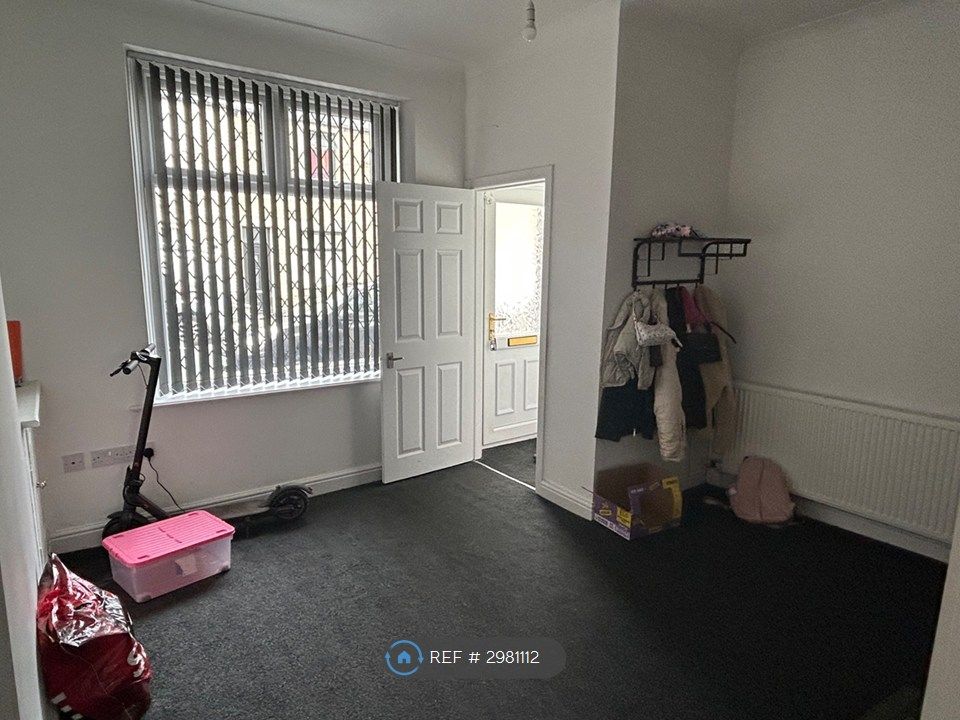 Property photo 3 of 11