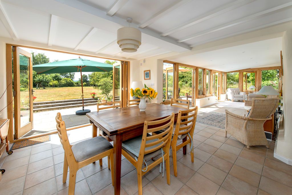 Property photo 2 of 47 Dining Room