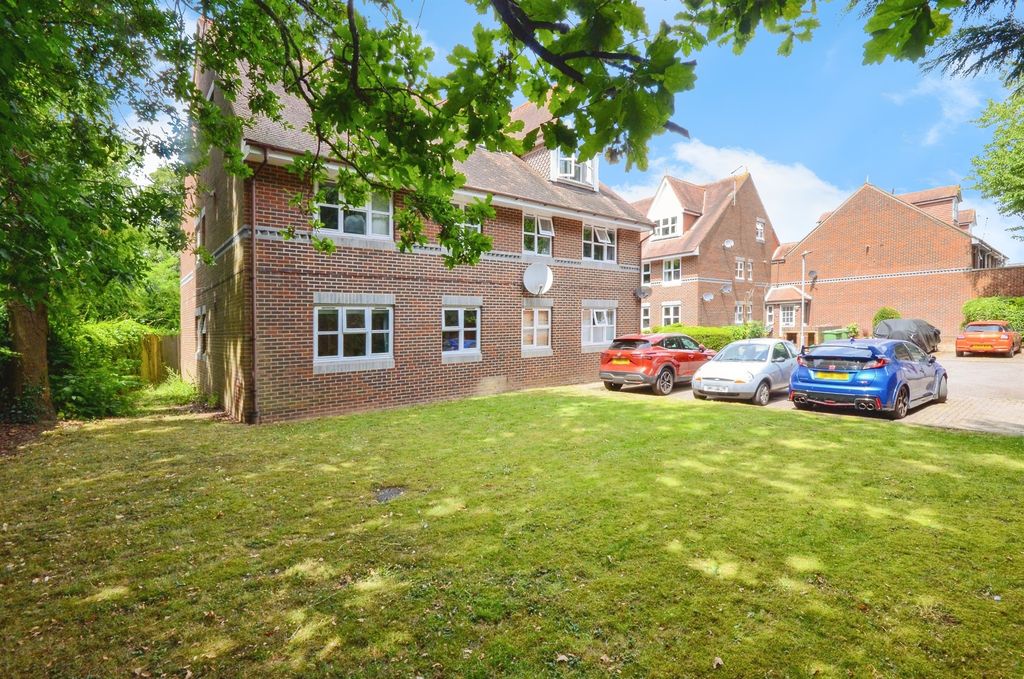 Property photo 3 of 13