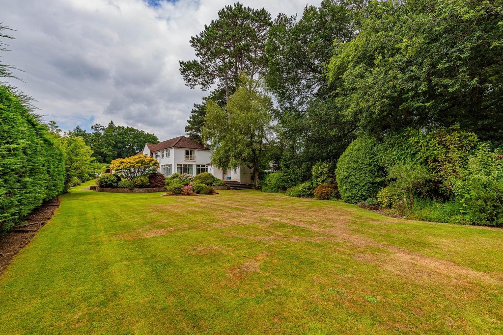 Property photo 2 of 31 Long Acre-18.Jpg