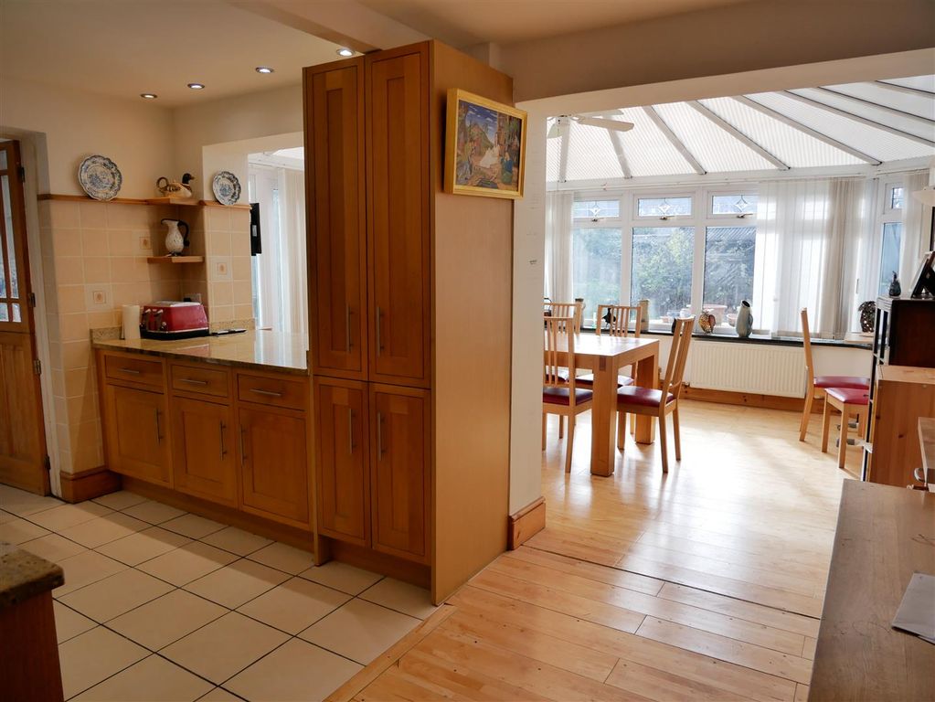 Property photo 3 of 21 P1560062.Jpg