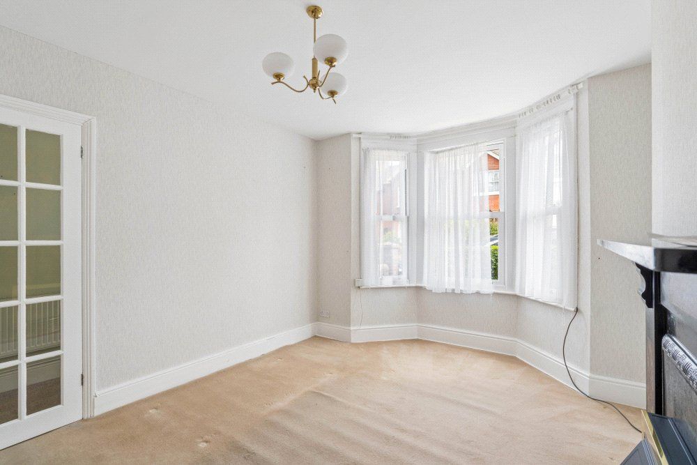 Property photo 3 of 19 Sitting Room