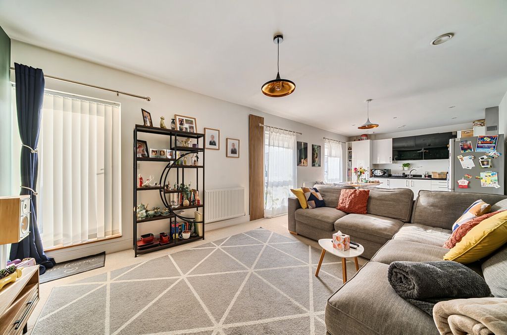 Property photo 2 of 12