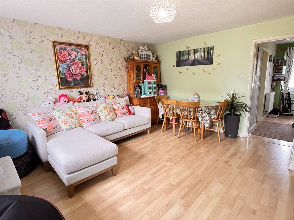 Property photo 2 of 15 Picture No. 04