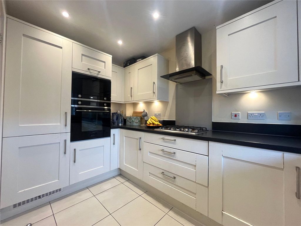 Property photo 2 of 11 Picture No. 14