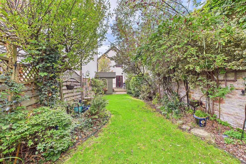 Property photo 2 of 16